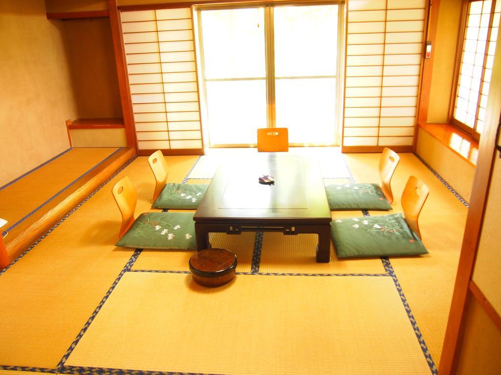 Fuefuki Hotel Ukai חדר תמונה