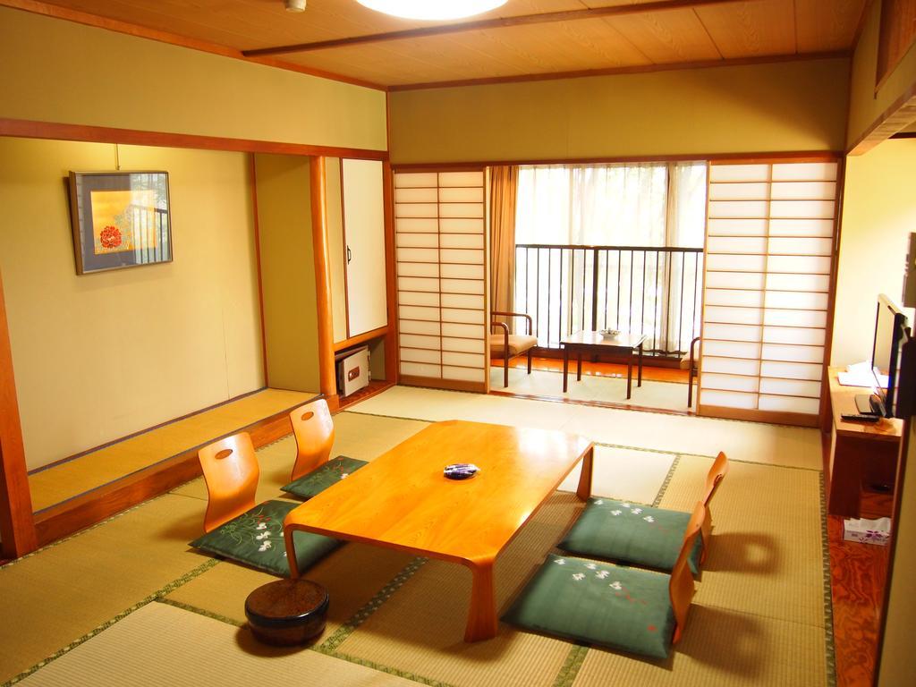 Fuefuki Hotel Ukai חדר תמונה